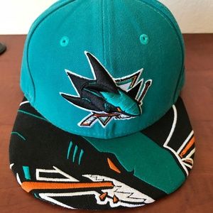 nhl fitted hats